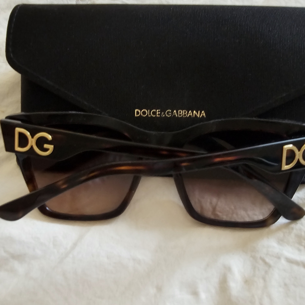 Dolce & Gabbana 4384 Tortoise Shell Sunglasses - Picture 2 of 3